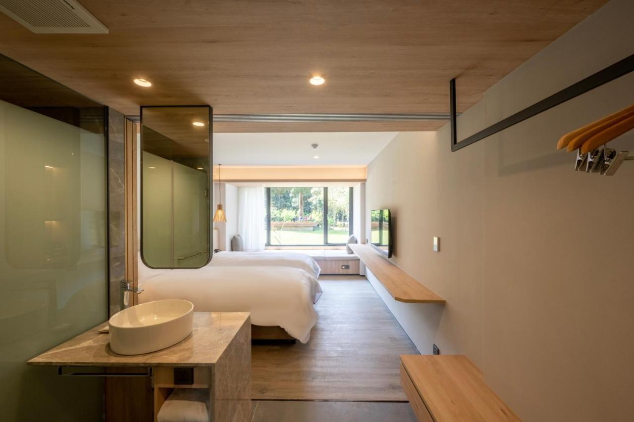 Howard Resort Xitou Lugu Lake Exterior photo