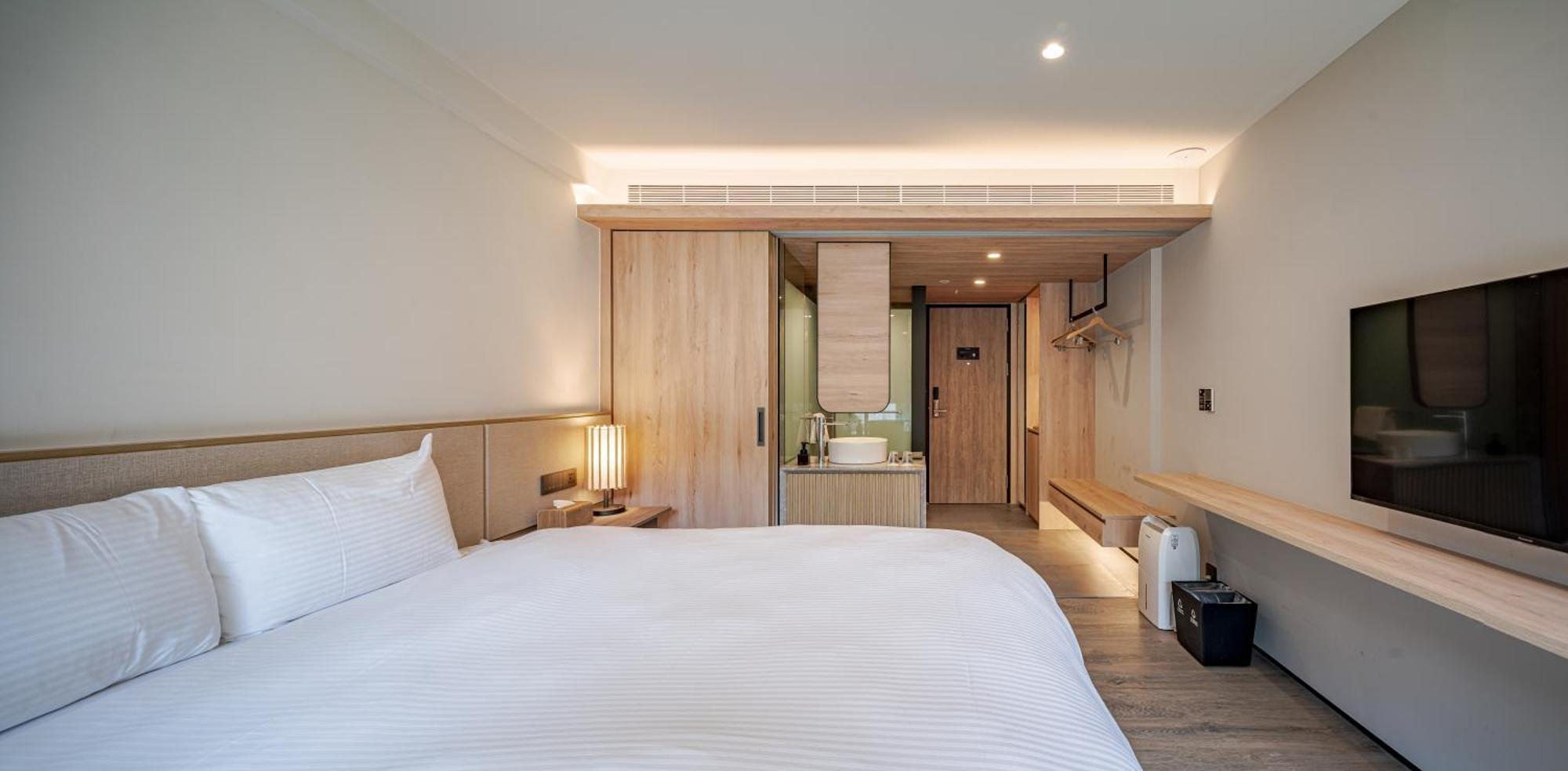 Howard Resort Xitou Lugu Lake Exterior photo