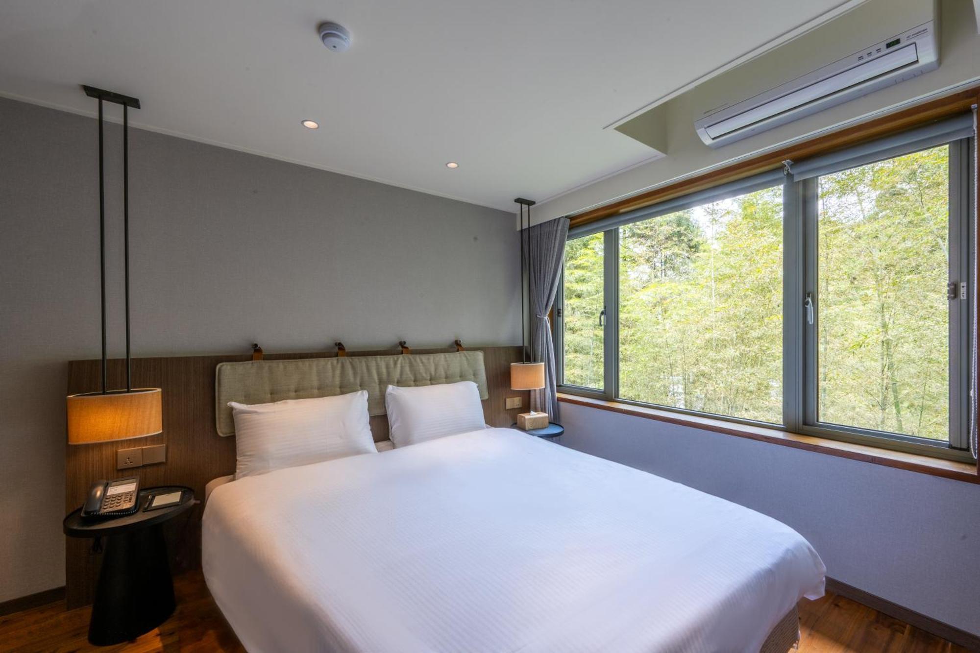 Howard Resort Xitou Lugu Lake Exterior photo