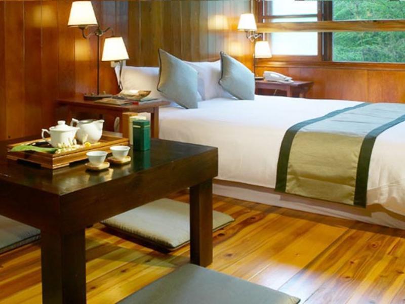 Howard Resort Xitou Lugu Lake Exterior photo
