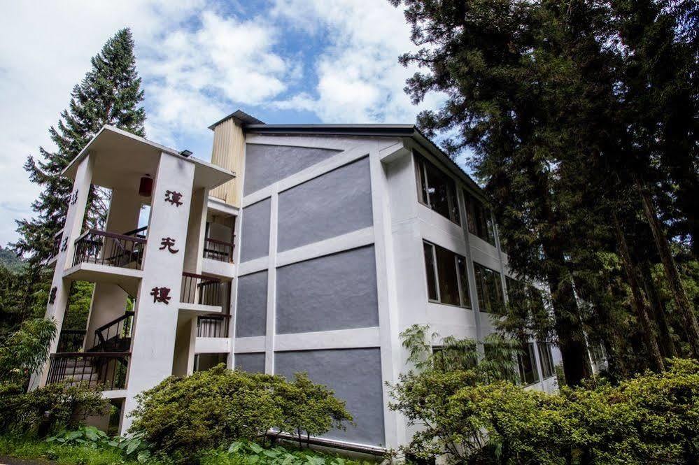 Howard Resort Xitou Lugu Lake Exterior photo