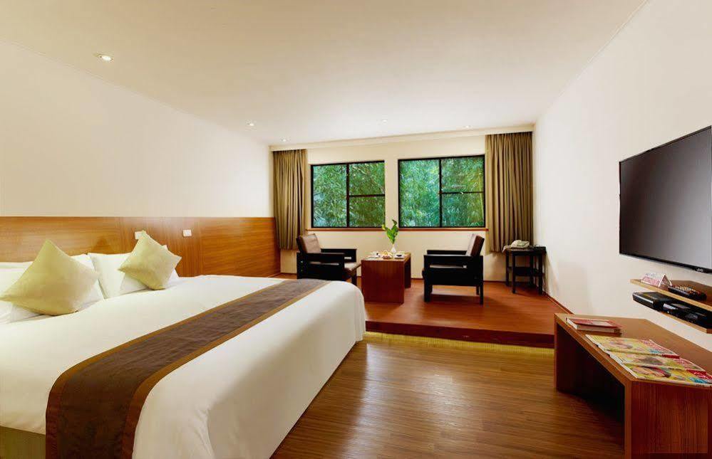 Howard Resort Xitou Lugu Lake Exterior photo